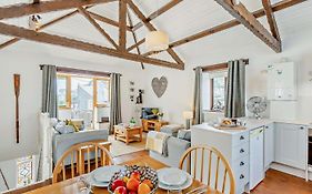 2 Bed In Looe Oc-B27563